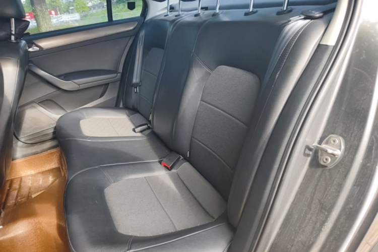 Used Volkswagen Santana 2015 1.6L Manual Comfort Edition Left Rear Seat