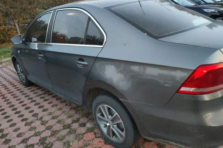 Used Volkswagen Santana 2015 1.6L Automatic Fashion Edition Left Side