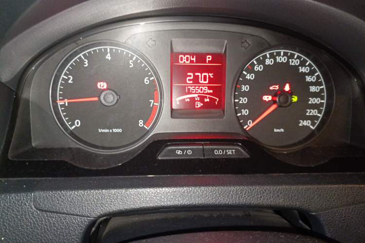 Used Volkswagen Santana 2015 1.6L Automatic Comfort Edition Odometer Close Up