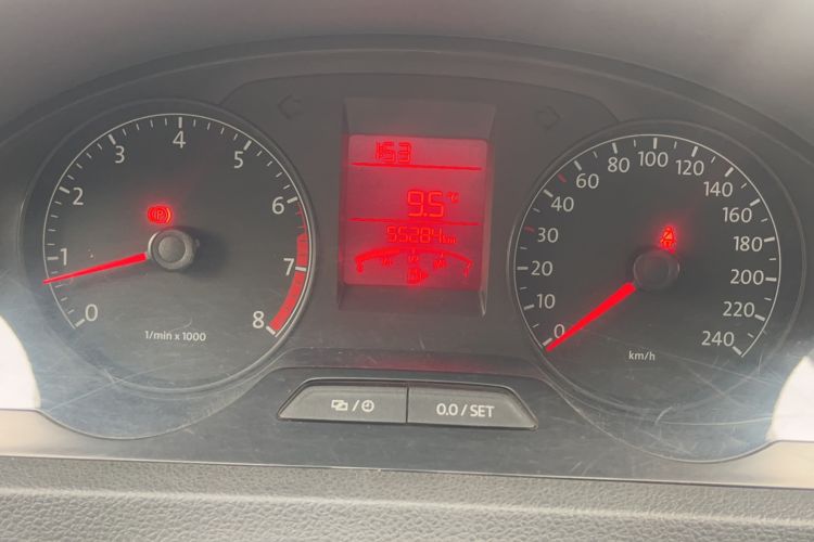 Used Volkswagen Santana 2015 1.6L Manual Comfort Edition Odometer Close Up