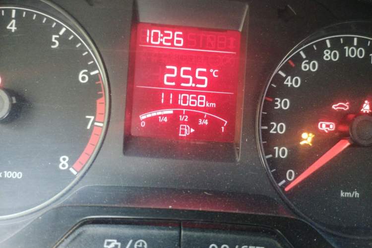 Used Volkswagen Santana 2015 1.6L Manual Fashion Edition Odometer Close Up