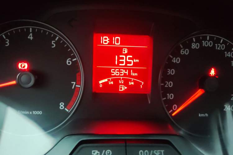 Used Volkswagen Santana 2015 1.6L Manual Comfort Edition Odometer Close Up