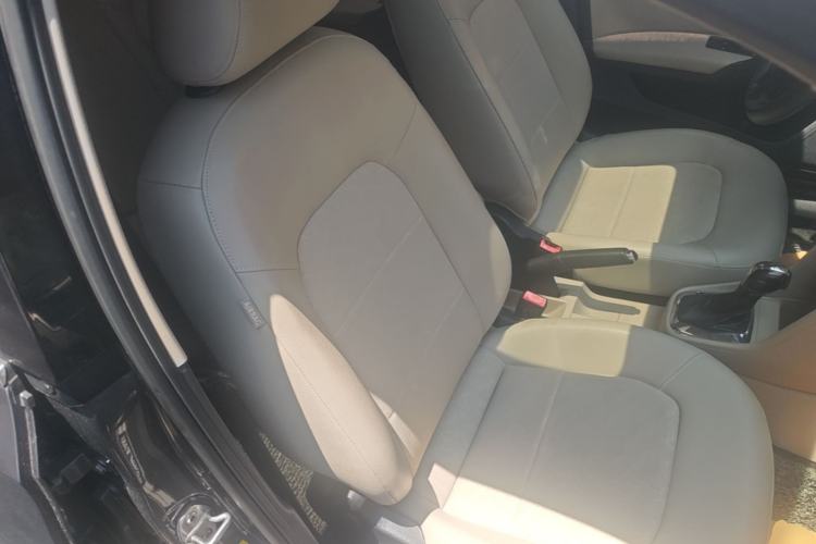 Used Volkswagen Santana 2015 1.6L Automatic Comfort Edition Right Front Seat