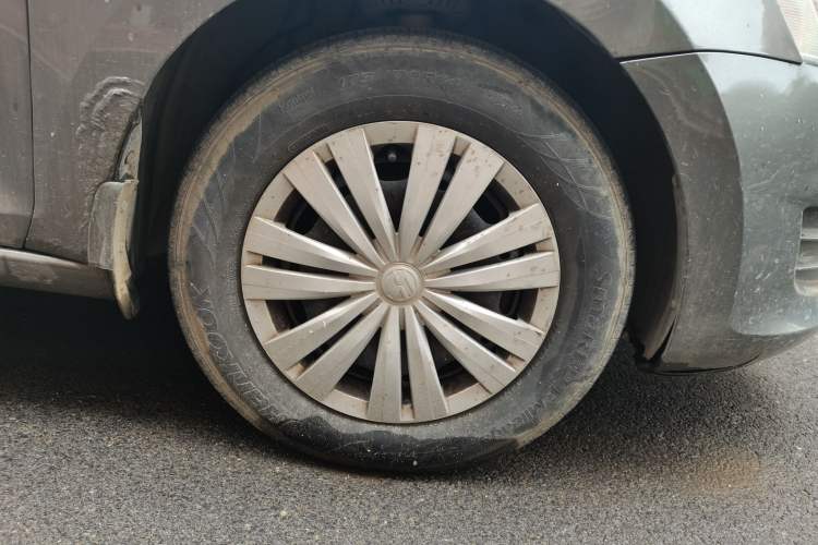 Used Volkswagen Santana 2015 1.6L Manual Fashion Edition Right Front Wheel Hub