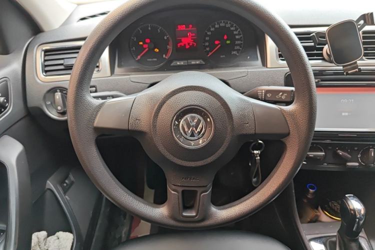 Used Volkswagen Santana 2015 1.6L Automatic Comfort Edition Steering Wheel