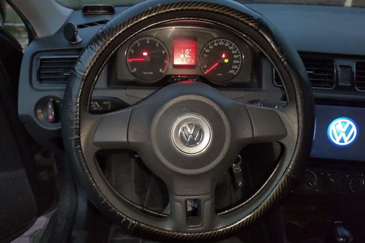 Used Volkswagen Santana 2015 1.6L Automatic Fashion Edition Steering Wheel