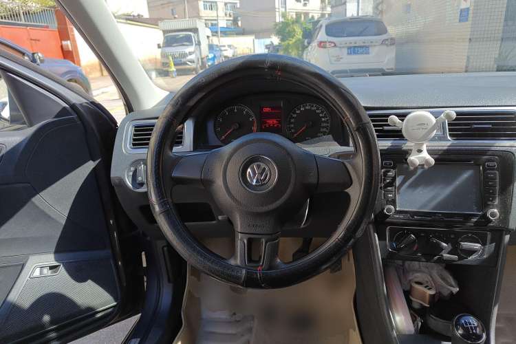 Used Volkswagen Santana 2015 1.4L Manual Comfort Edition Steering Wheel