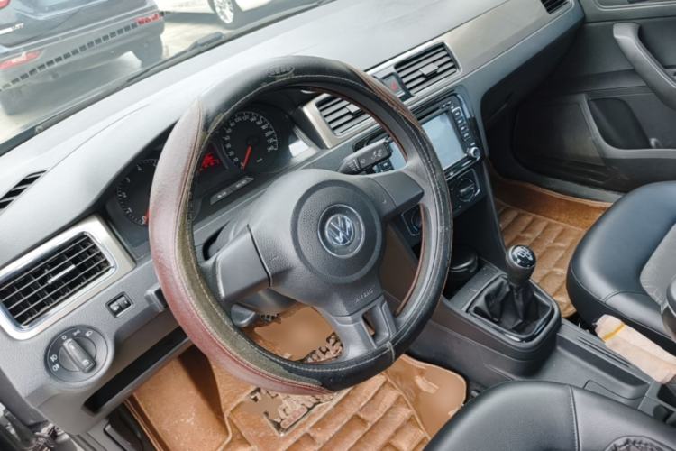 Used Volkswagen Santana 2015 1.6L Manual Comfort Edition Steering Wheel