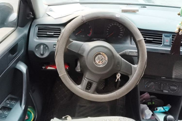 Used Volkswagen Santana 2015 1.6L Manual Fashion Edition Steering Wheel