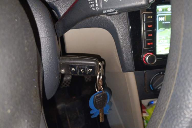 Used Volkswagen Santana 2015 1.6L Automatic Comfort Edition Vehicle Key