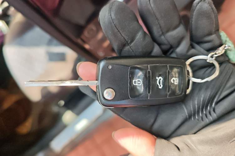 Used Volkswagen Santana 2015 1.6L Automatic Comfort Edition Vehicle Key