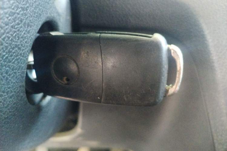 Used Volkswagen Santana 2015 1.6L Manual Fashion Edition Vehicle Key