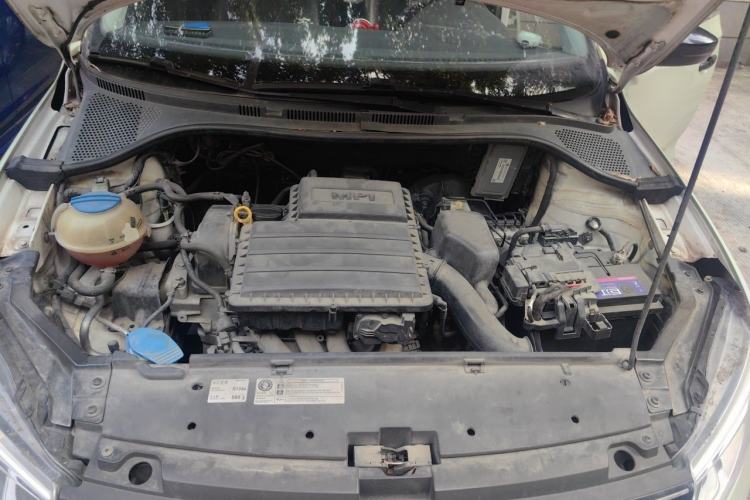 Used Volkswagen Santana 2015 Haval H6 1.6L Automatic Comfort Model Engine Bay