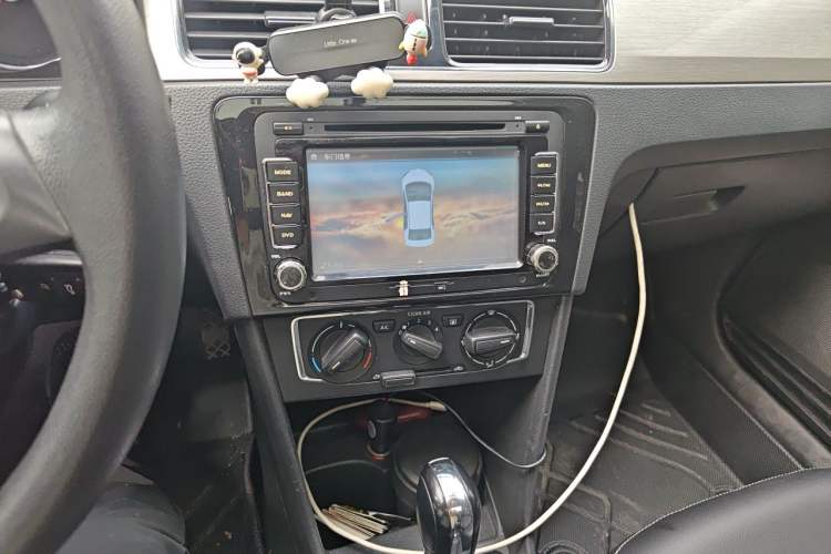Used Volkswagen Santana 2015 Haval H6 1.6L Automatic Comfort Model Audio And AC Panel