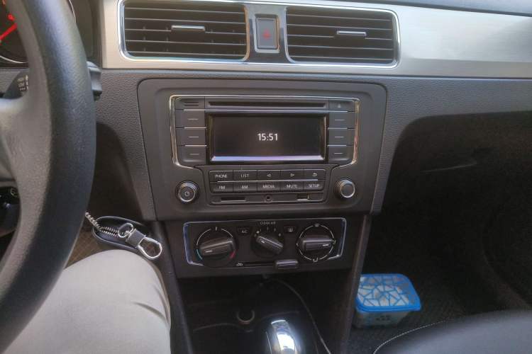 Used Volkswagen Santana 2015 Haval H6 1.6L Automatic Comfort Model Audio And AC Panel
