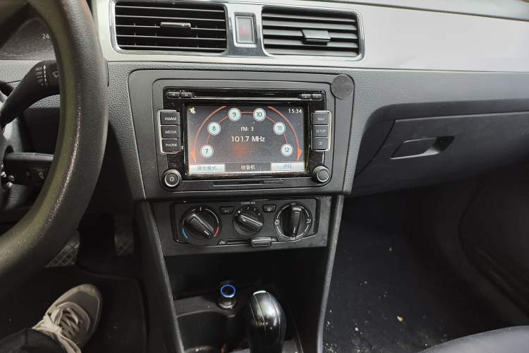 Used Volkswagen Santana 2015 Haval H6 1.6L Automatic Luxury Model Audio And AC Panel