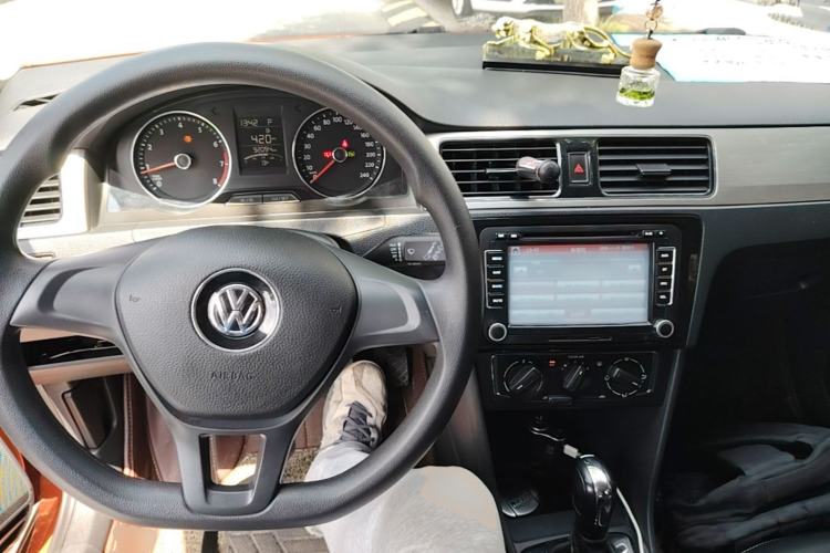 Used Volkswagen Santana 2015 Haval H6 1.6L Automatic Comfort Model Center Console