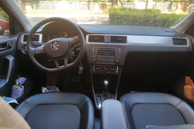 Used Volkswagen Santana 2015 Haval H6 1.6L Automatic Comfort Model Center Console