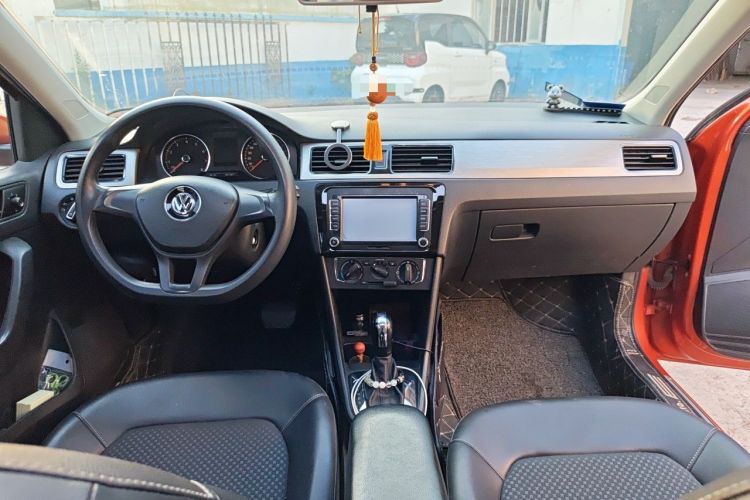 Used Volkswagen Santana 2015 Haval H6 1.6L Automatic Comfort Model Center Console