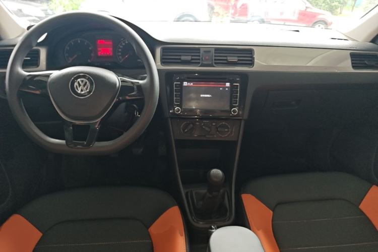 Used Volkswagen Santana 2015 HaoNa 1.6L Manual Fashion Edition Center Console