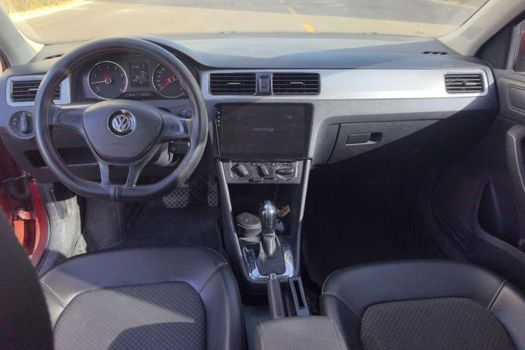 Used Volkswagen Santana 2015 Haval H6 1.6L Automatic Comfort Model Center Console