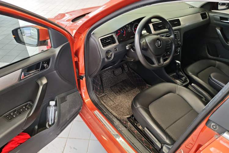 Used Volkswagen Santana 2015 HaoNa 230TSI DSG Comfort Model Driver Seat