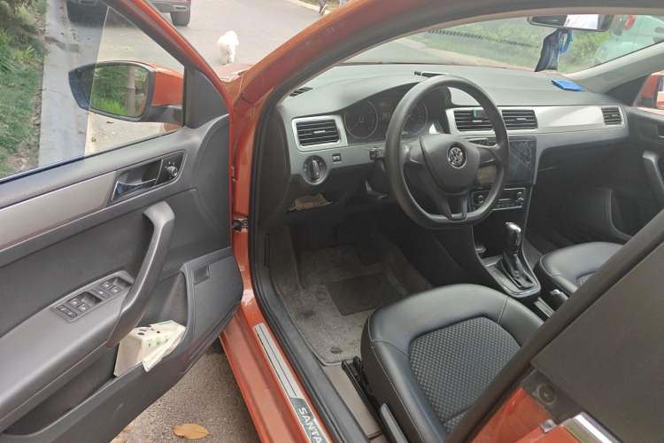 Used Volkswagen Santana 2015 HaoNa 230TSI DSG Comfort Model Driver Seat
