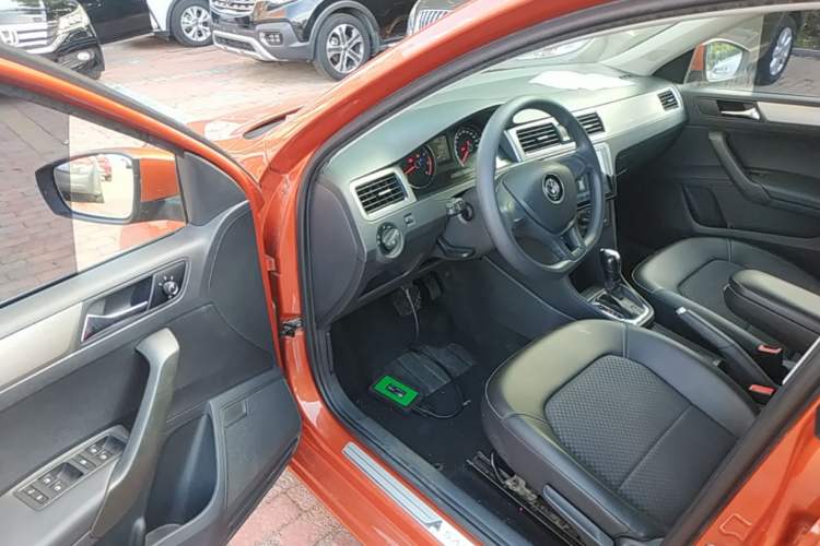 Used Volkswagen Santana 2015 Haval H6 1.6L Automatic Comfort Model Driver Seat