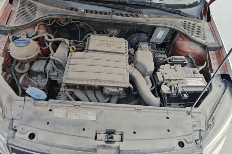 Used Volkswagen Santana 2015 Haval H9 1.6L Automatic Luxury Model Engine Bay