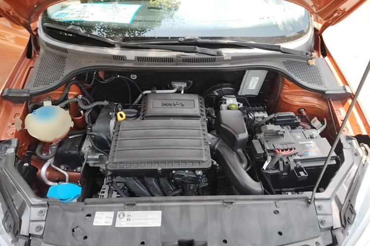 Used Volkswagen Santana 2015 Haval H6 1.6L Automatic Comfort Model Engine Bay
