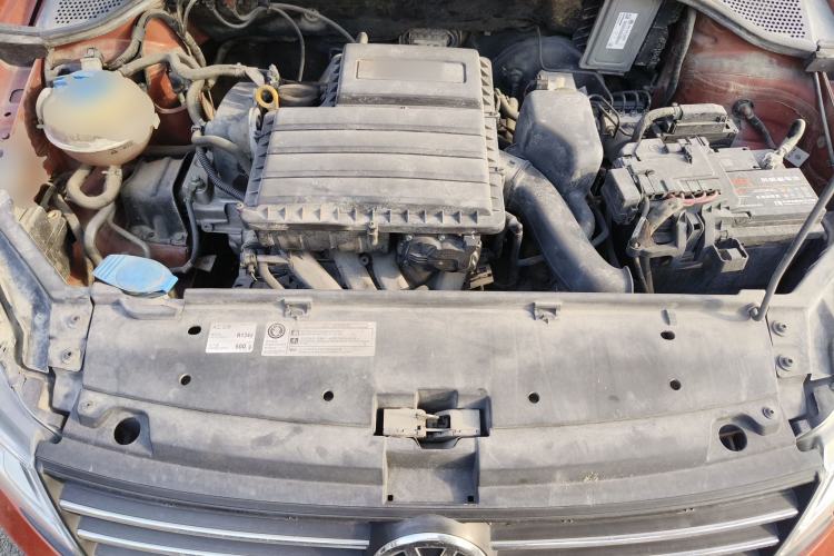 Used Volkswagen Santana 2015 Haval H6 1.6L Automatic Luxury Model Engine Bay