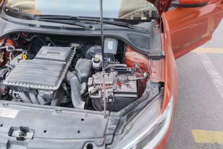 Used Volkswagen Santana 2015 Haval H6 1.6L Automatic Comfort Model Engine Bay Left