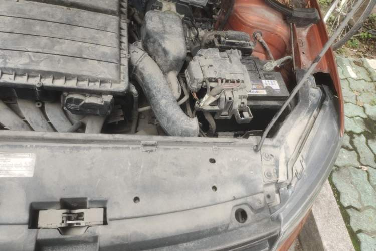 Used Volkswagen Santana 2015 Haval H6 1.6L Automatic Luxury Model Engine Bay Left