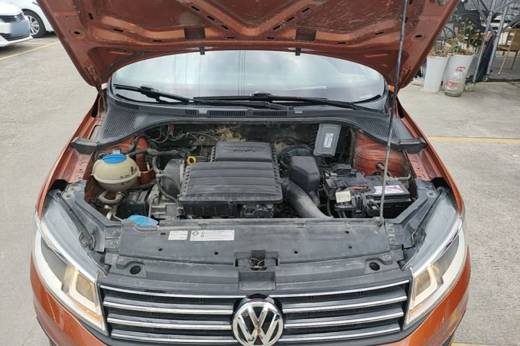 Used Volkswagen Santana 2015 Haval H9 1.6L Manual Comfort Edition Engine Bay