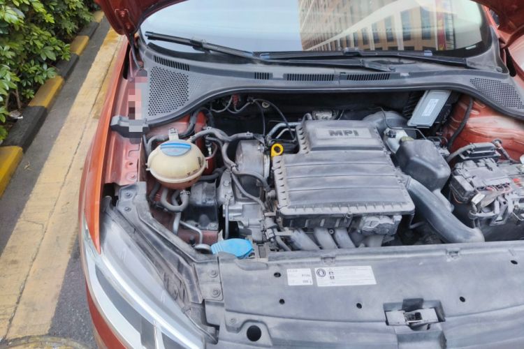 Used Volkswagen Santana 2015 Haval H6 1.6L Automatic Comfort Model Engine Bay Right