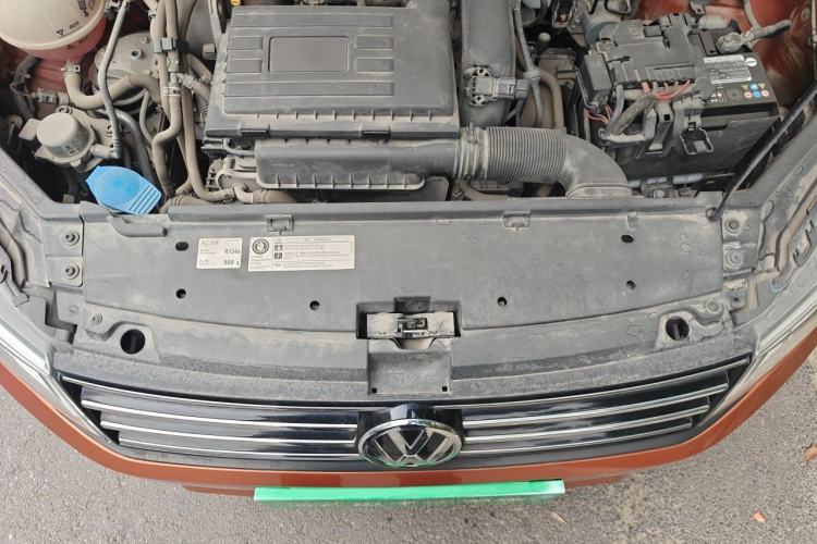 Used Volkswagen Santana 2015 HaoNa 230TSI DSG Comfort Model Engine Bay