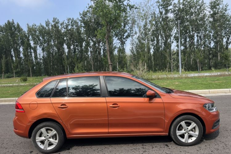 Used Volkswagen Santana 2015 Haval H6 1.6L Automatic Luxury Model Exterior 1