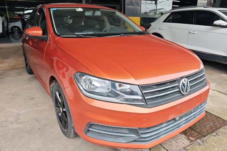 Used Volkswagen Santana 2015 HaoNa 1.6L Manual Fashion Edition Front Right 45 Deg
