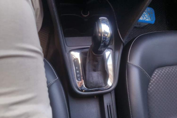 Used Volkswagen Santana 2015 Haval H6 1.6L Automatic Comfort Model Gear Lever