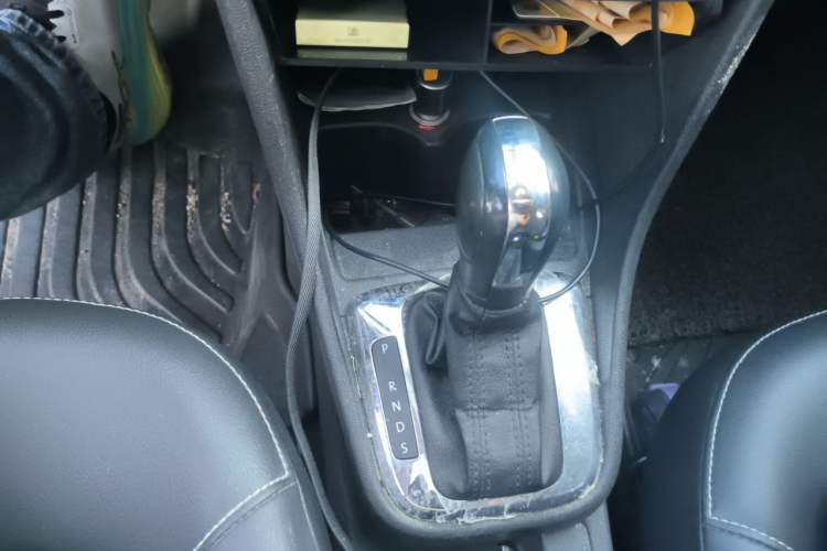 Used Volkswagen Santana 2015 Haval H6 1.6L Automatic Comfort Model Gear Lever