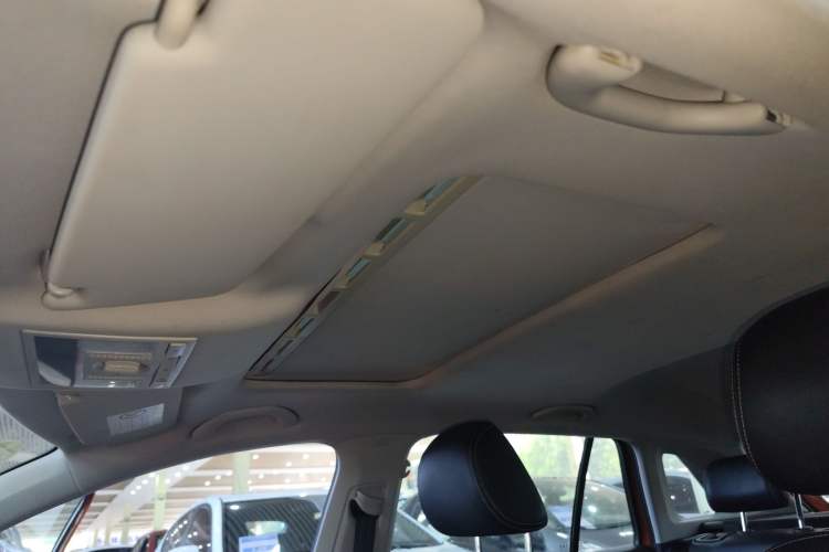 Used Volkswagen Santana 2015 Haval H6 1.6L Automatic Comfort Model Headliner