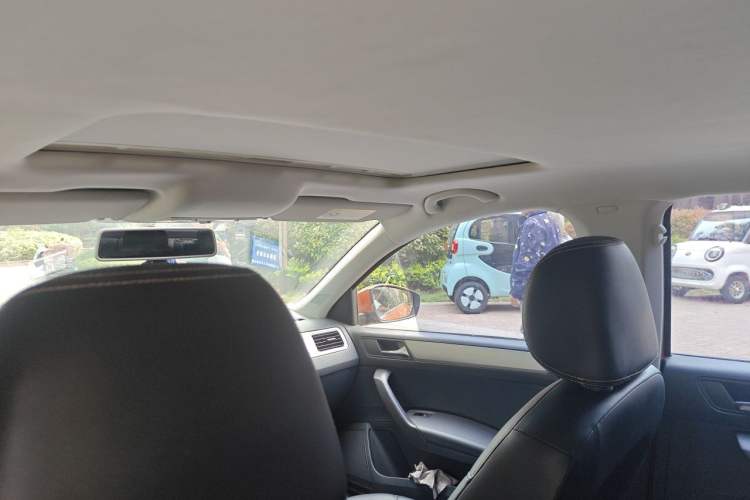 Used Volkswagen Santana 2015 HaoNa 230TSI DSG Comfort Model Headliner
