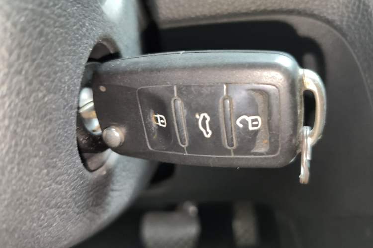 Used Volkswagen Santana 2015 Haval H6 1.6L Automatic Luxury Model Interior 1