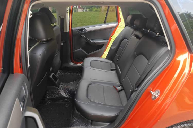 Used Volkswagen Santana 2015 Haval H6 1.6L Automatic Comfort Model Interior 3