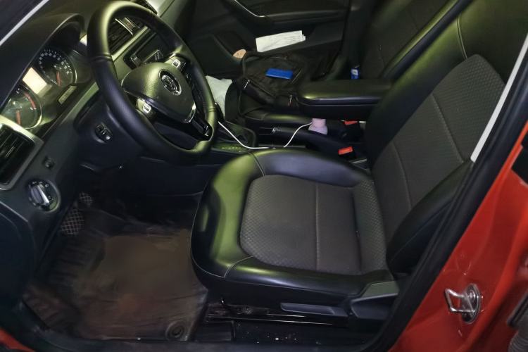 Used Volkswagen Santana 2015 HaoNa 230TSI DSG Comfort Model Left Front Seat