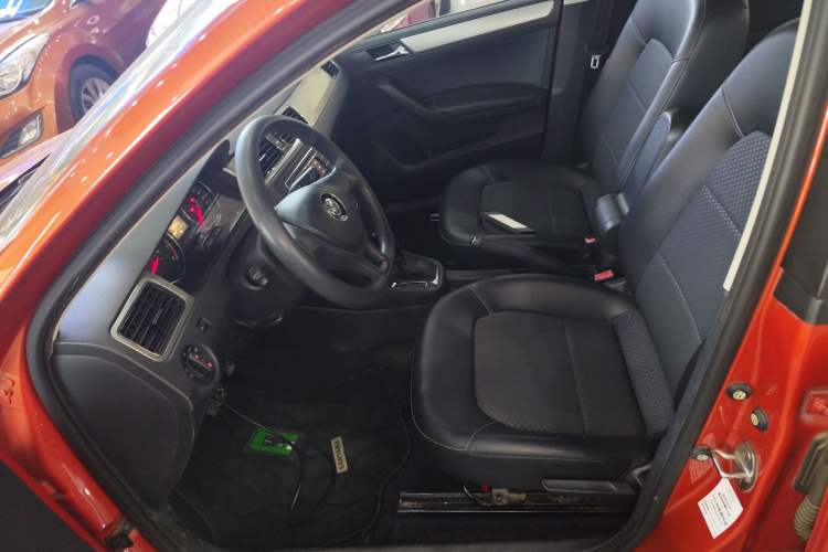 Used Volkswagen Santana 2015 Haval H6 1.6L Automatic Comfort Model Left Front Seat