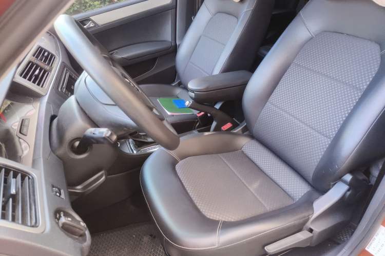 Used Volkswagen Santana 2015 Haval H6 1.6L Automatic Comfort Model Left Front Seat