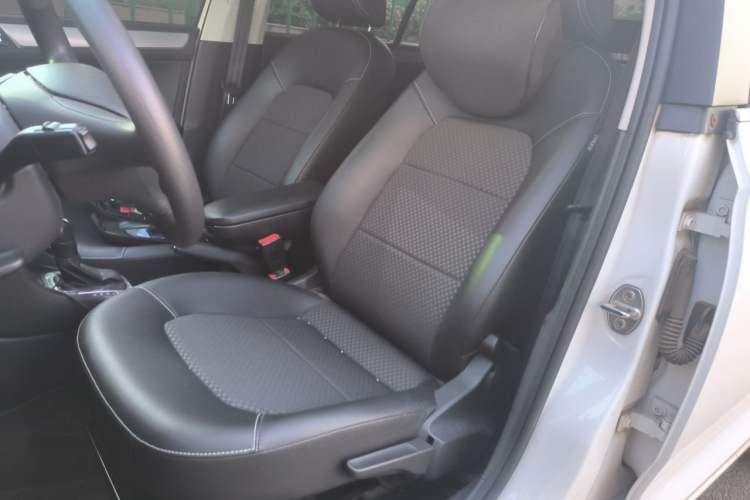 Used Volkswagen Santana 2015 Haval H6 1.6L Automatic Comfort Model Left Front Seat