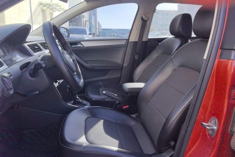 Used Volkswagen Santana 2015 Haval H6 1.6L Automatic Comfort Model Left Front Seat