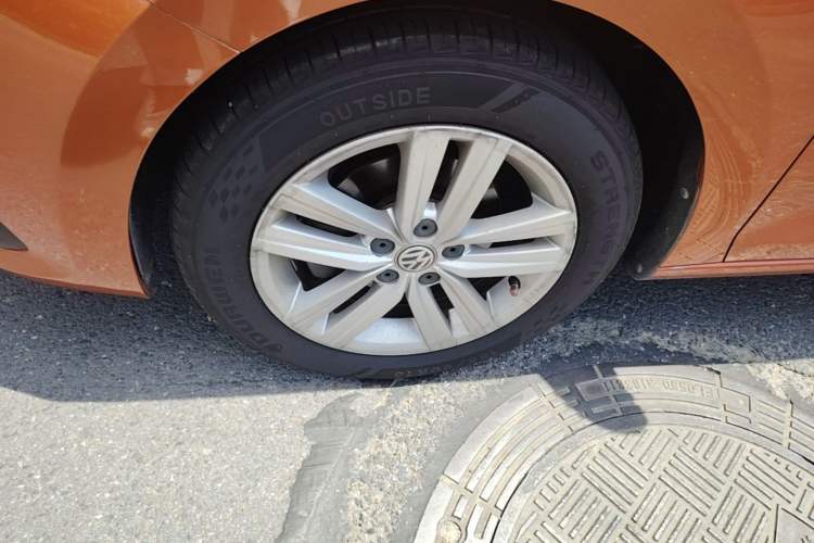 Used Volkswagen Santana 2015 Haval H6 1.6L Automatic Comfort Model Left Front Wheel Hub